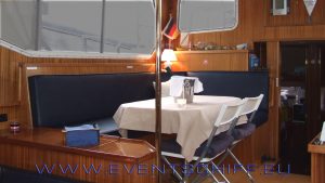 Salon Yacht CARPE DIEM