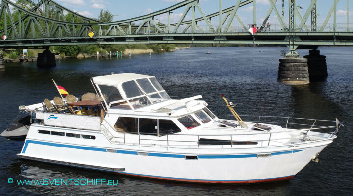 Yacht Rundfahrten in Potsdam Berlin Brandenburg